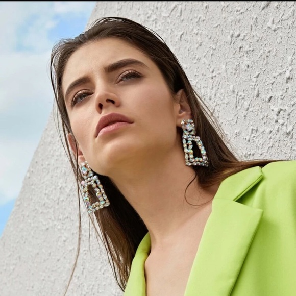 Zara Gemstone engraved geometric drop earrings - Picture 5 of 6